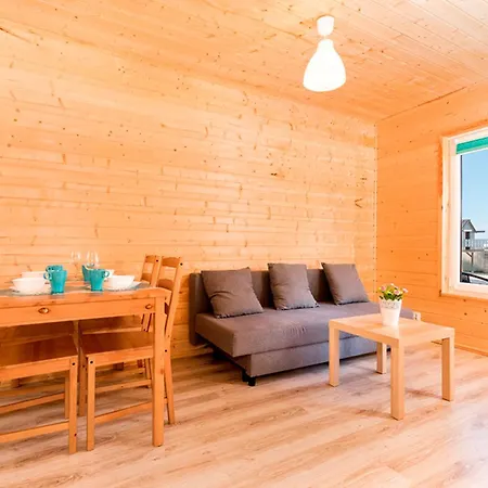 Dhh Przystan Nr 5 Hébergement de vacances Dziwnówek